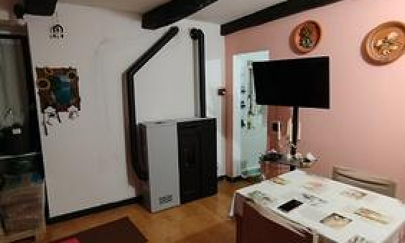Casa Semindipendente...
