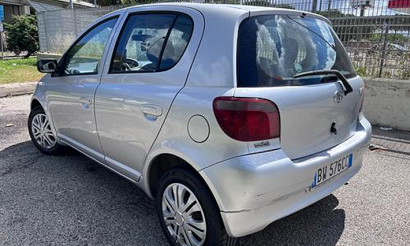 Toyota Yaris 1.3 Ben...