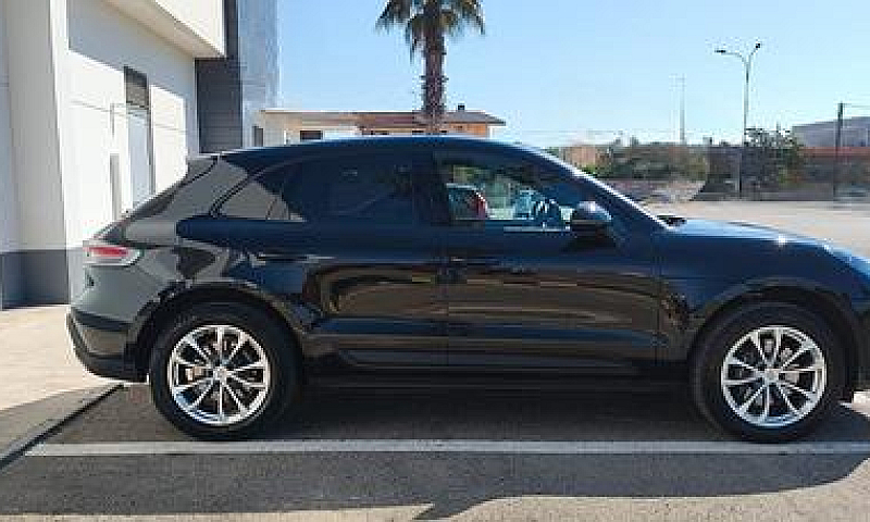 Porsche Macan 2.0...