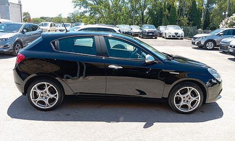 Alfa Romeo Giulietta...