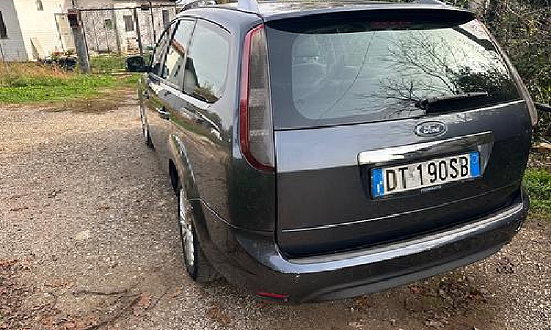 Ford Focus 1.6 Tdci...