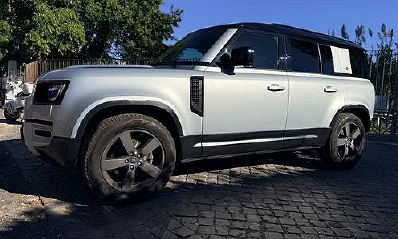 Land Rover Defender ...