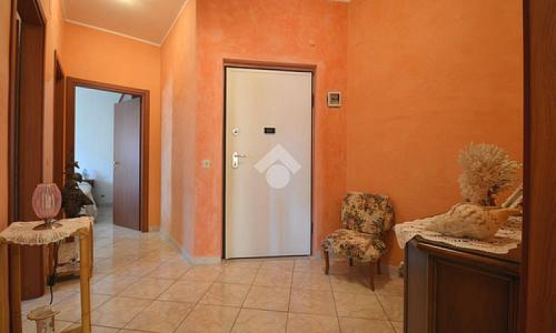 2 Locali A Montesilv...