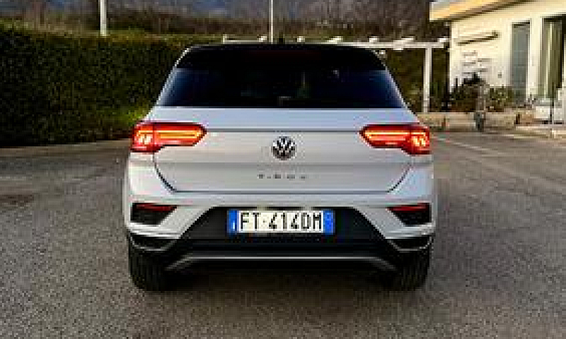 Volkswagen T-Roc 1.6...