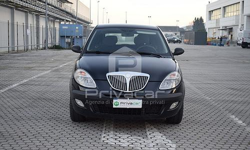 Lancia Ypsilon 1.3 M...