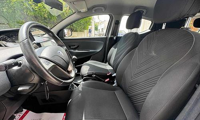Lancia Ypsilon 1.0 F...