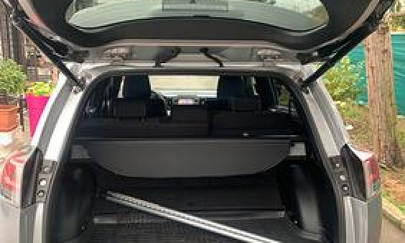 Toyota Rav 4...