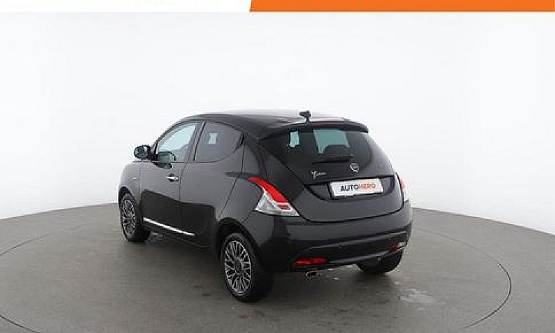 Lancia Ypsilon Xg405...