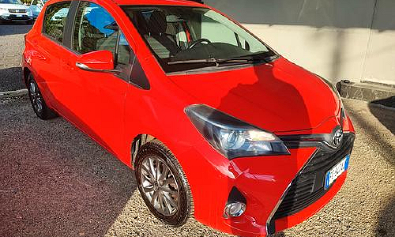 Toyota Yaris 1.0 5 P...