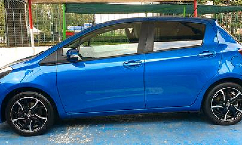 Toyota Yaris 1.5 Ben...