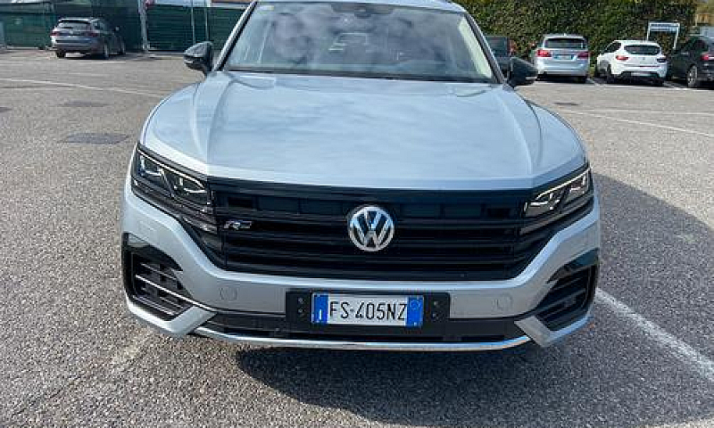 Volkswagen Touareg 3...