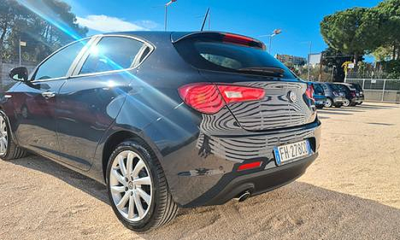 Alfa Romeo Giulietta...