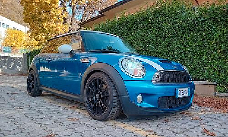 Mini Cooper S...