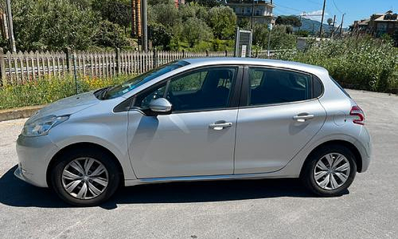 Peugeot 208 - 2013...