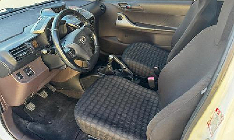 Toyota Iq...