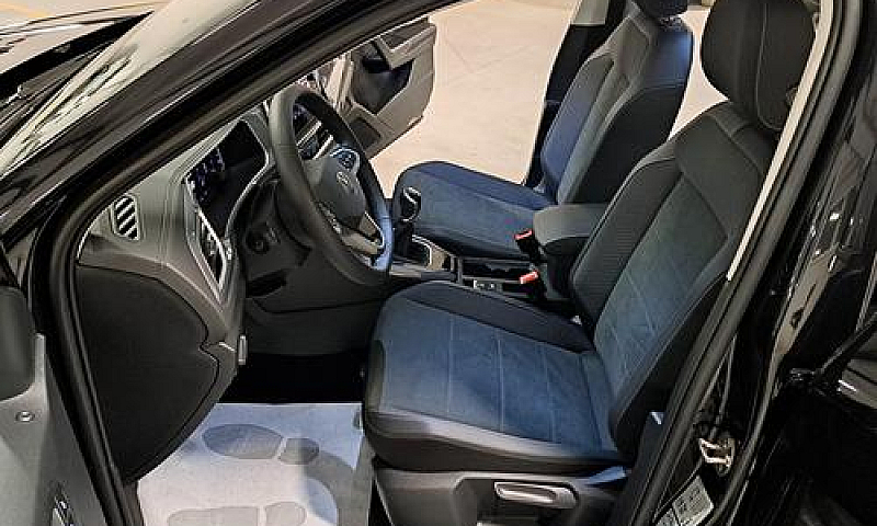 Volkswagen T-Roc 100...
