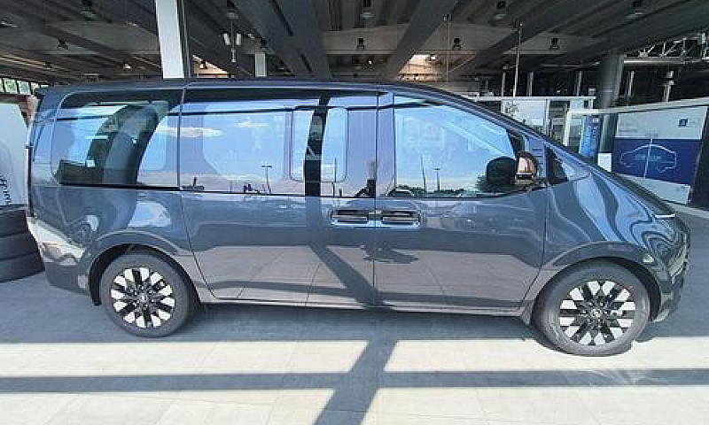 Hyundai Staria 1.6 H...