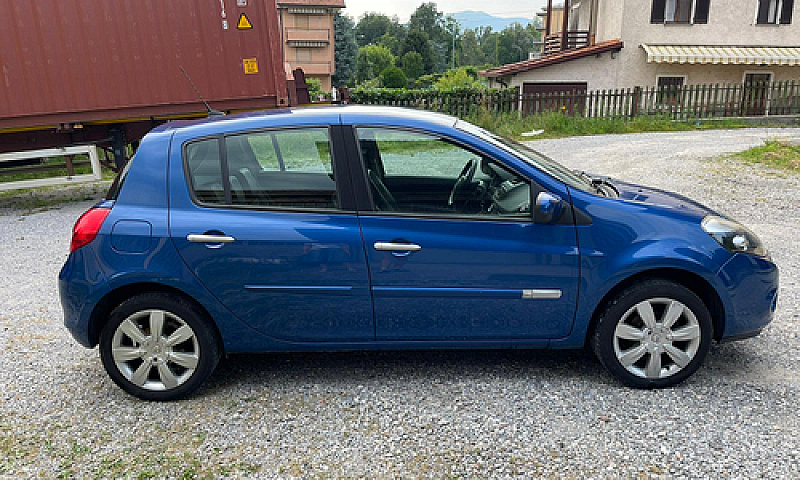 Renault Clio Luxe 20...
