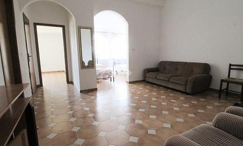 4 Locali A Isola Di ...