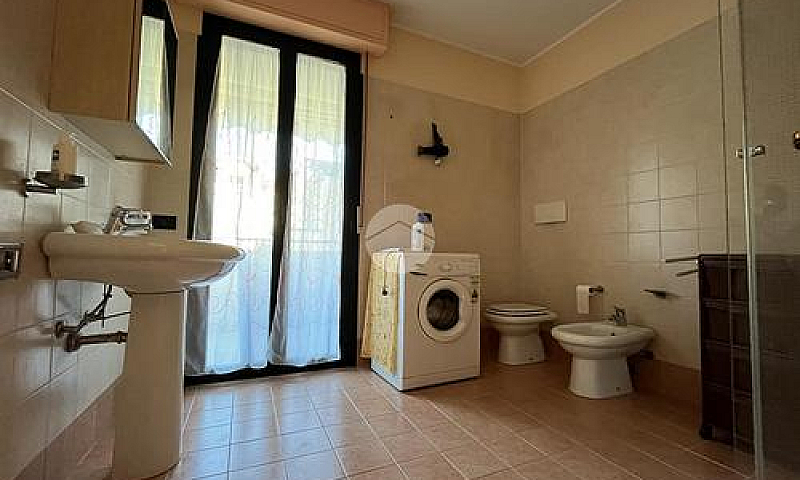 3 Locali A Rimini...