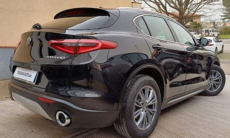 Alfa Romeo Stelvio 2...