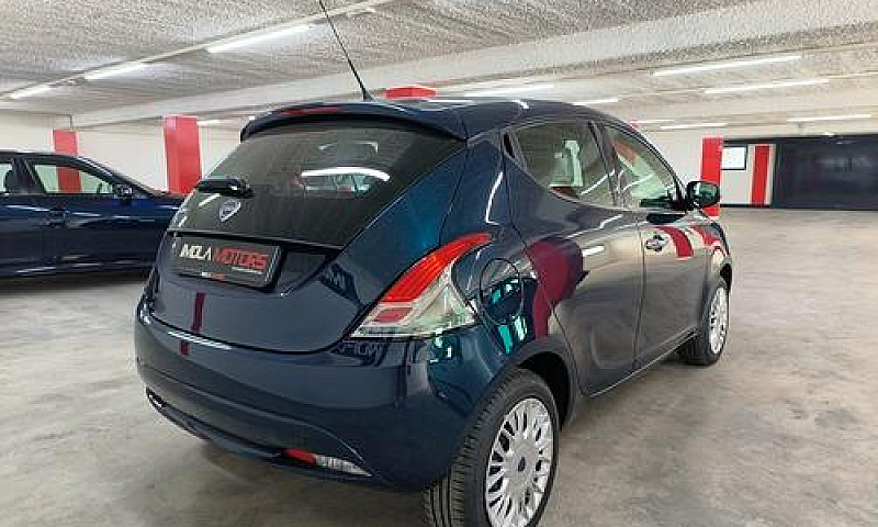 *Lancia Ypsilon 1.2 ...