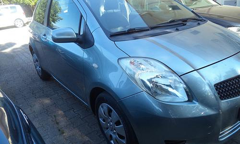 Toyota Yaris 1.3 3 P...