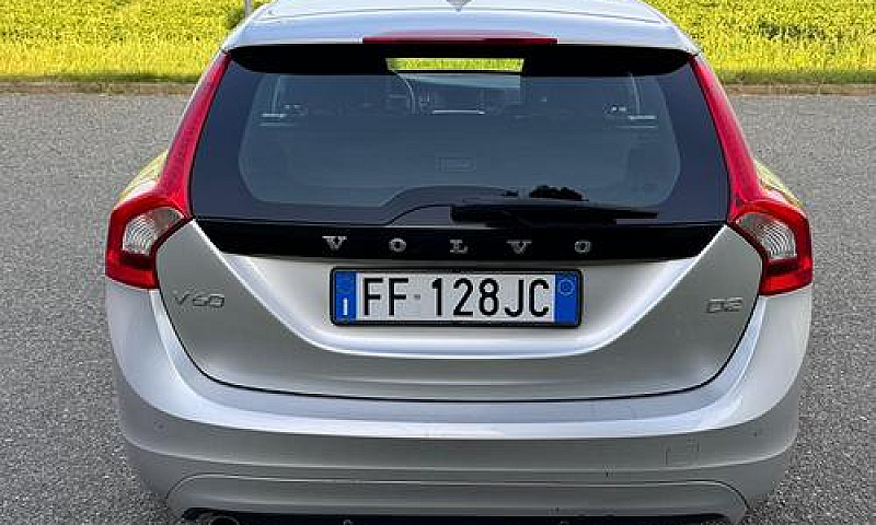 Volvo V60 D2 Geartro...
