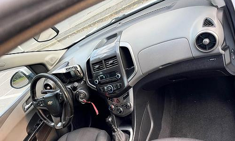 Chevrolet Aveo 1.2 8...