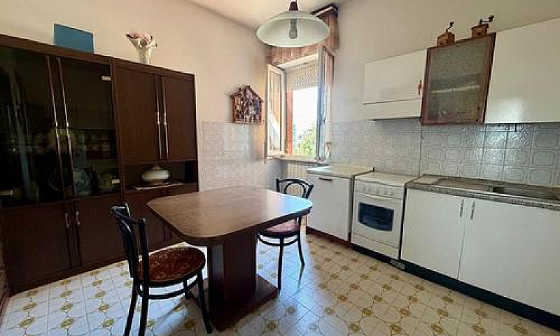 Appartamento In Zona...