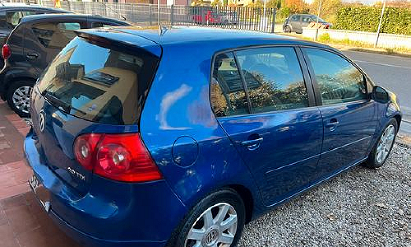 Volkswagen Golf 2.0 ...