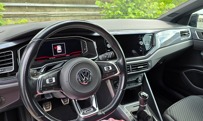 Vw- Polo R-Line...