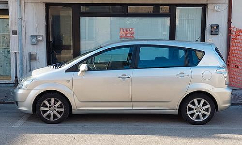 Toyota Corolla Verso...