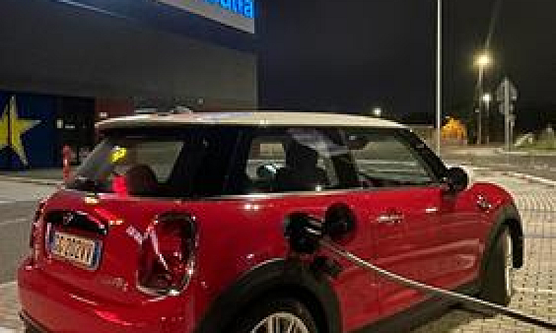 Mini Mini Cooper A.e...