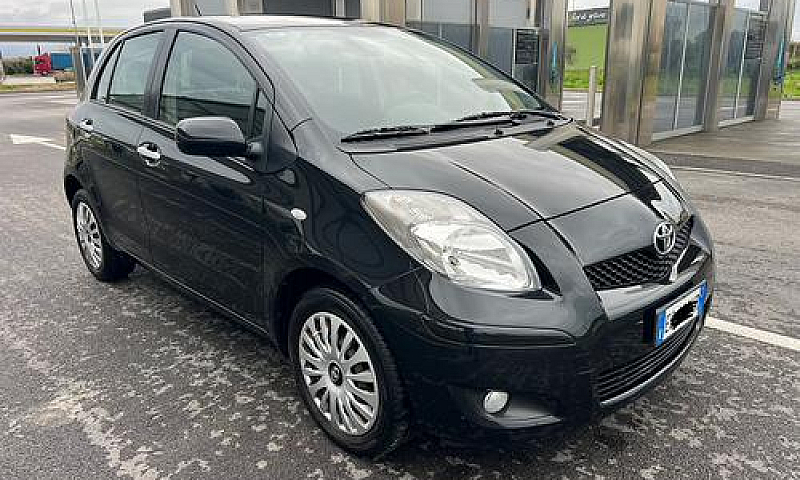 Toyota Yaris 1.3 Ben...