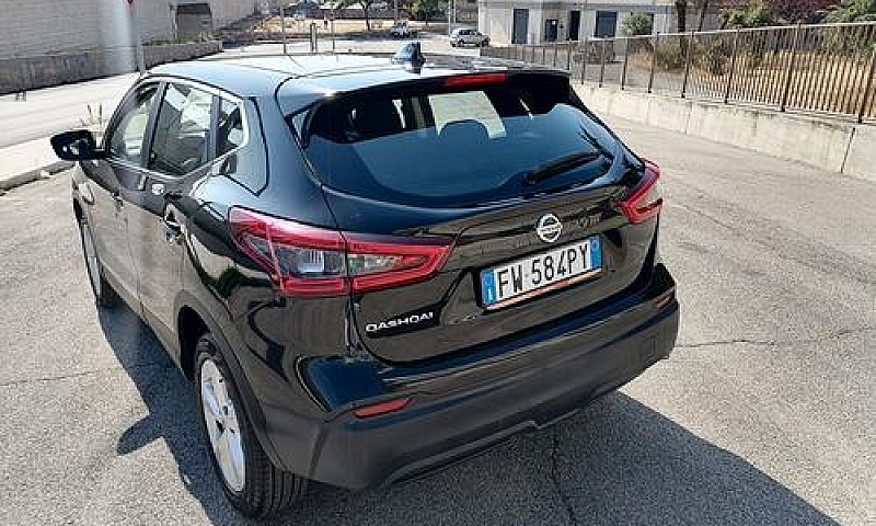 Nissan Qashqai 1.5 D...