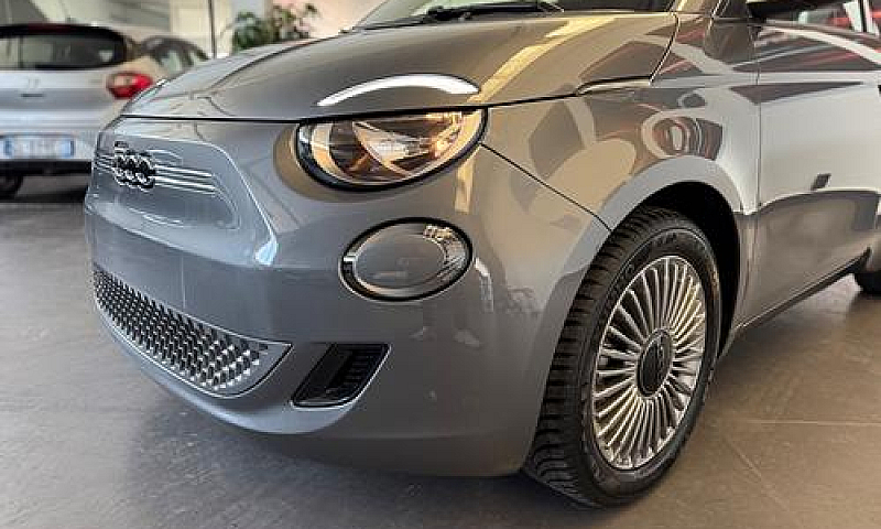 Fiat 500E Berlina 42...