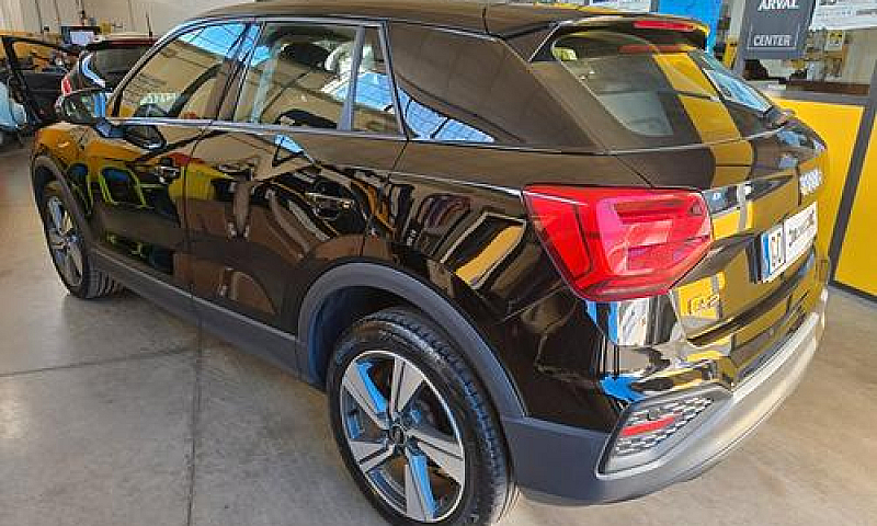 Audi Q2 35 Tfsi S Tr...