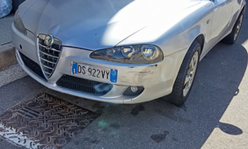 Alfa 147...