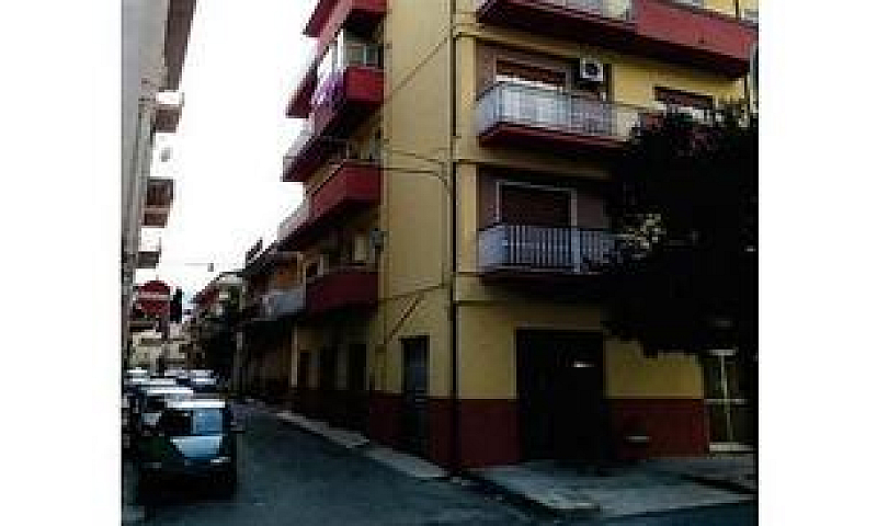 Appartamento Con Gar...