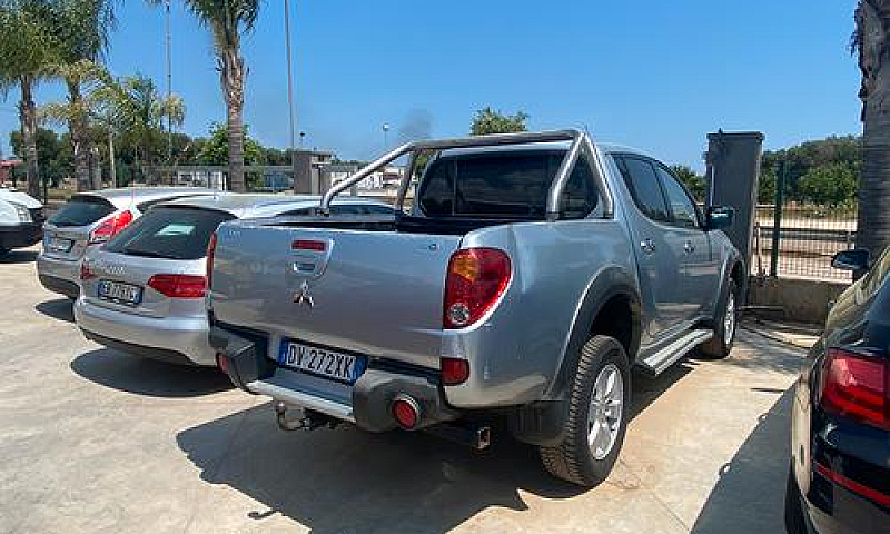 Mitsubishi L200 Dopp...