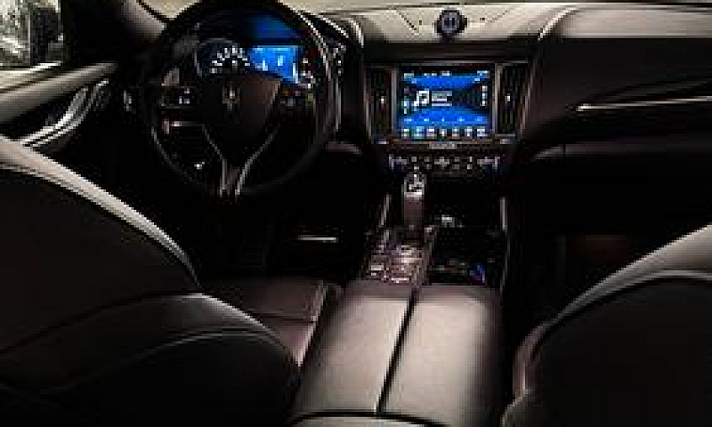 Maserati Levante Awd...