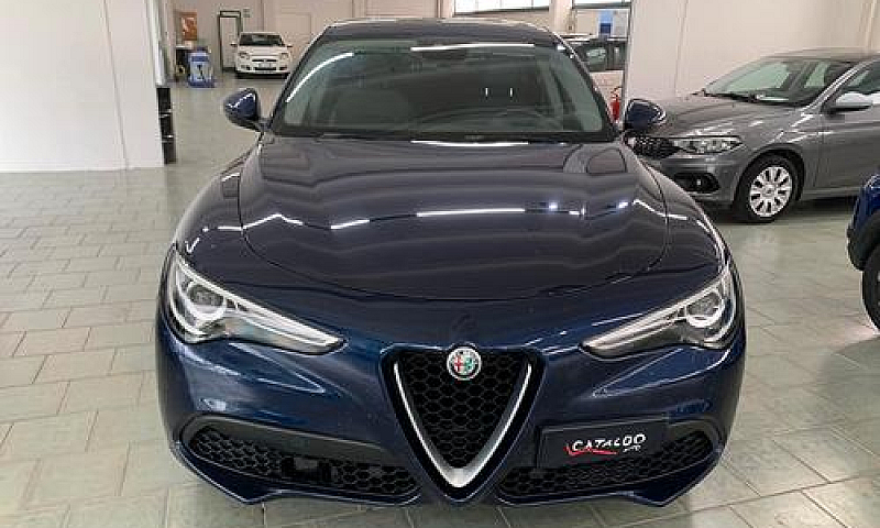 Alfa Romeo Stelvio 2...