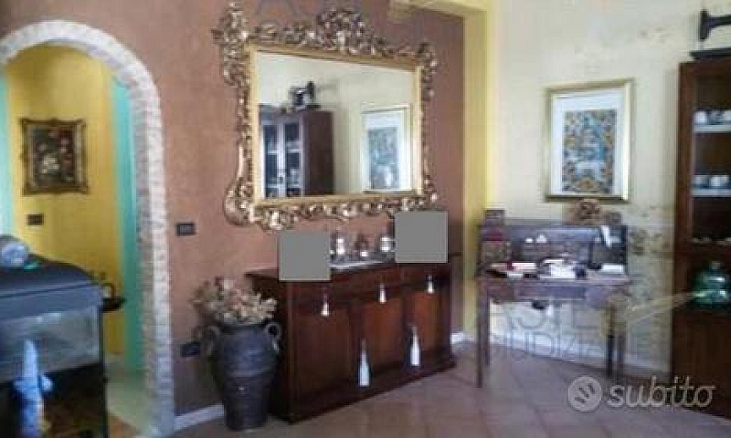 Appartamento A Castr...