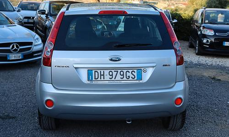 Ford Fiesta 1.4 Tdci...