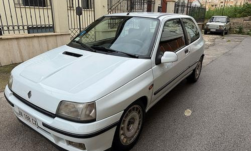 Renault Clio 1.8I 16...