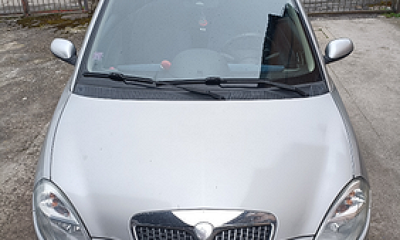 Lancia Ypsilon...