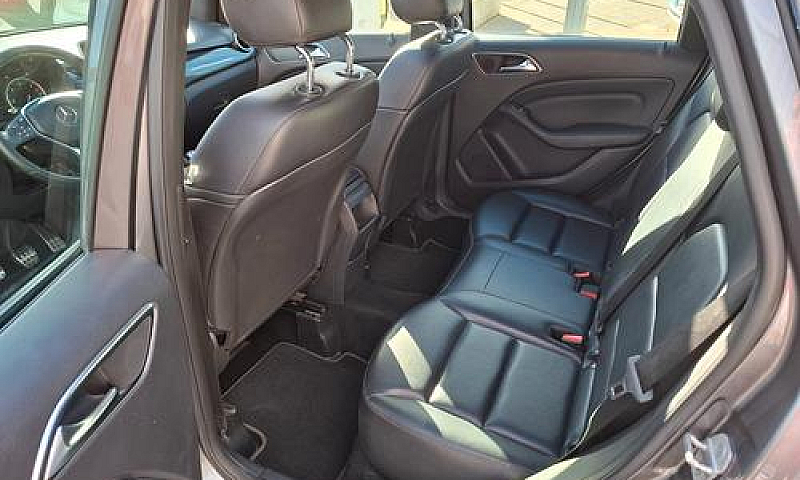 Mercedes-Benz B 180 ...