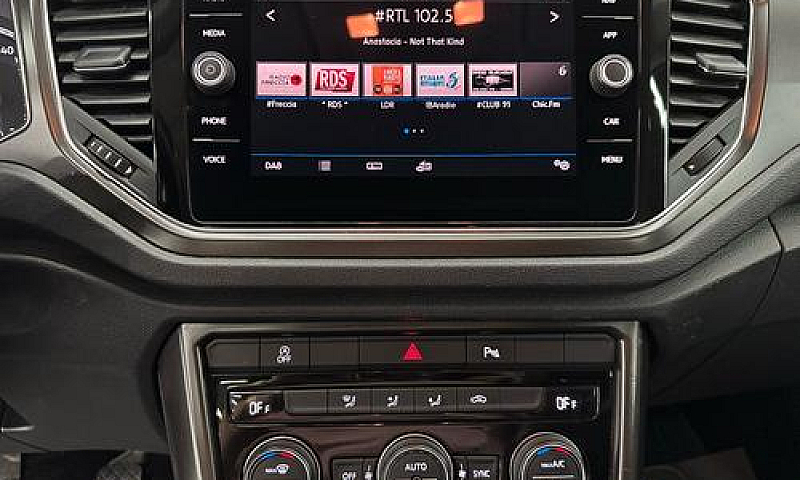 Volkswagen T-Roc 1.6...
