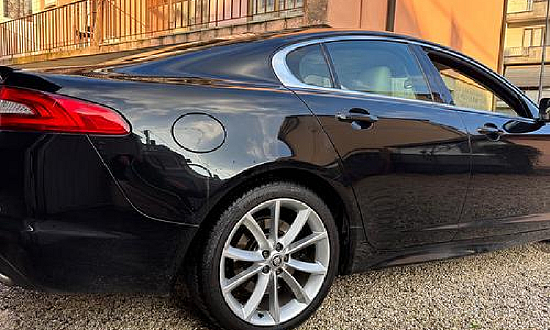 Jaguar Xf...